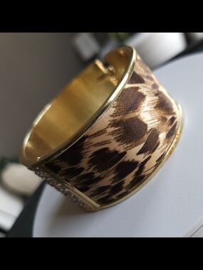 Vintage Gold-Tone Leopard & Pavé Rhinestone Hinged Cuff